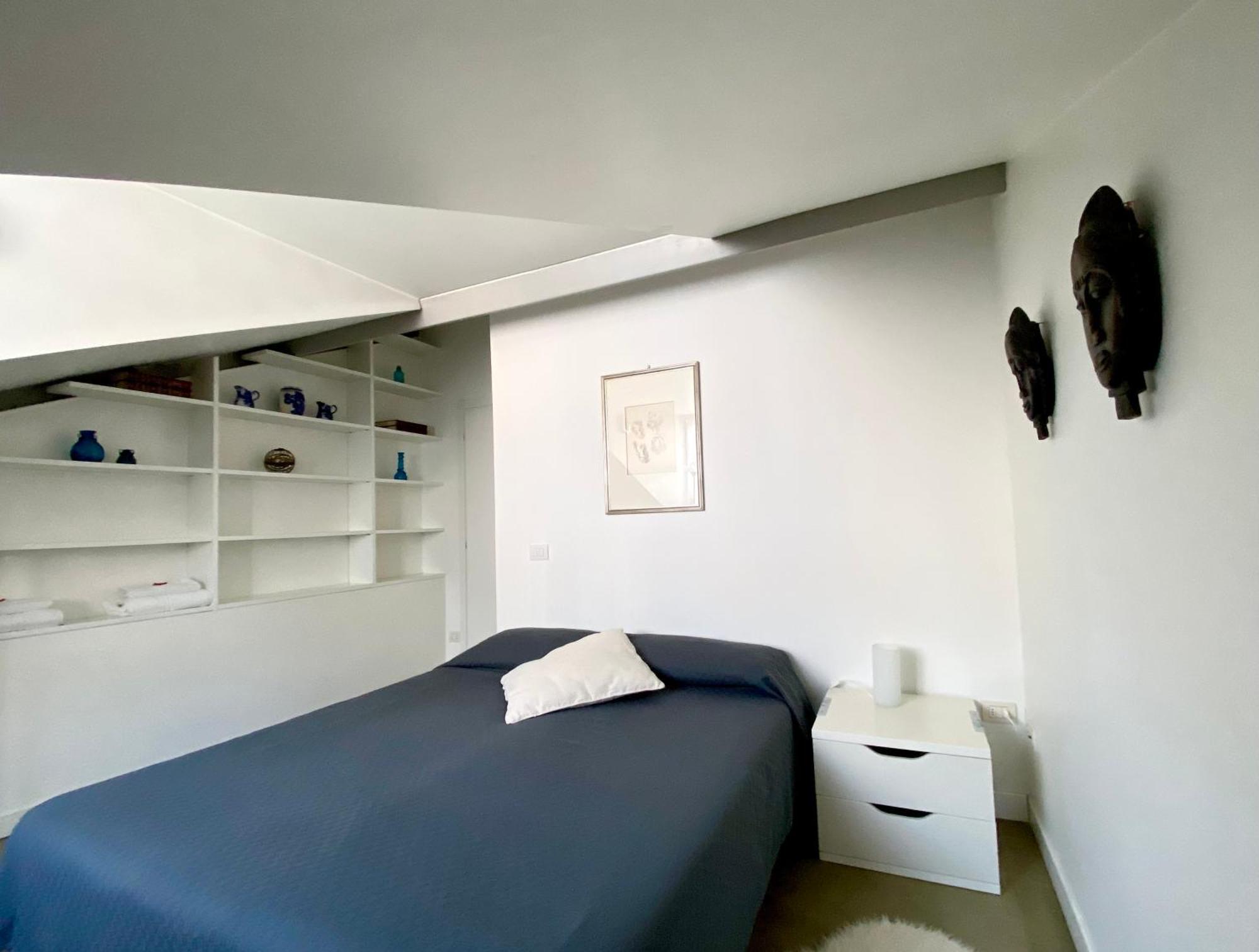 Sant Ambrogio Courtyard Room In Shared Flat ミラノ エクステリア 写真