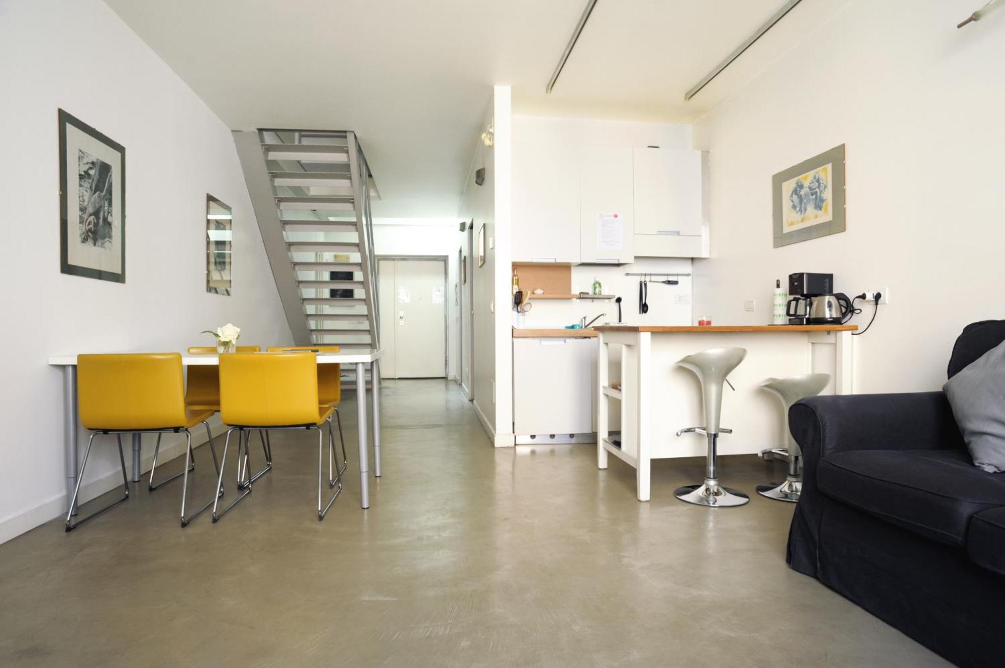 Sant Ambrogio Courtyard Room In Shared Flat ミラノ エクステリア 写真